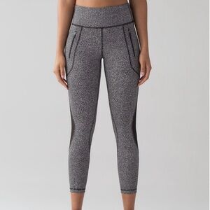 LULULEMON Chakra Print Alpine White‎ Black Invigorate 7/8 Tight High Rise Size 6